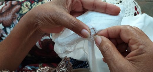 Magaly Ramírez tejedora trinitaria